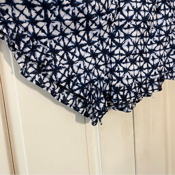 Atmosphere High-Waisted Micro Shorts - Picture 4 of 5